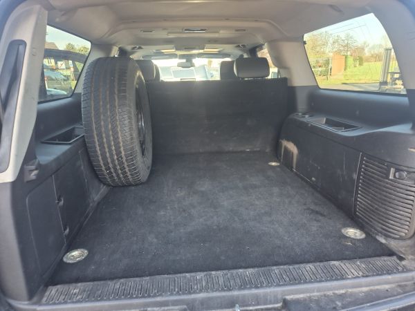 Chevrolet Suburban - BJ 2008 - Afbeelding 14