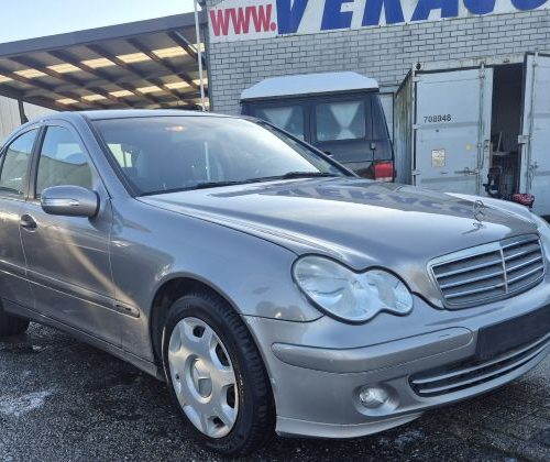 MERCEDES C200 CDI - BJ 2004