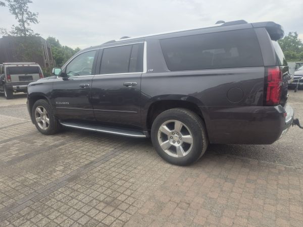 CHEVROLET SUBURBAN - BJ 2016 - Afbeelding 4