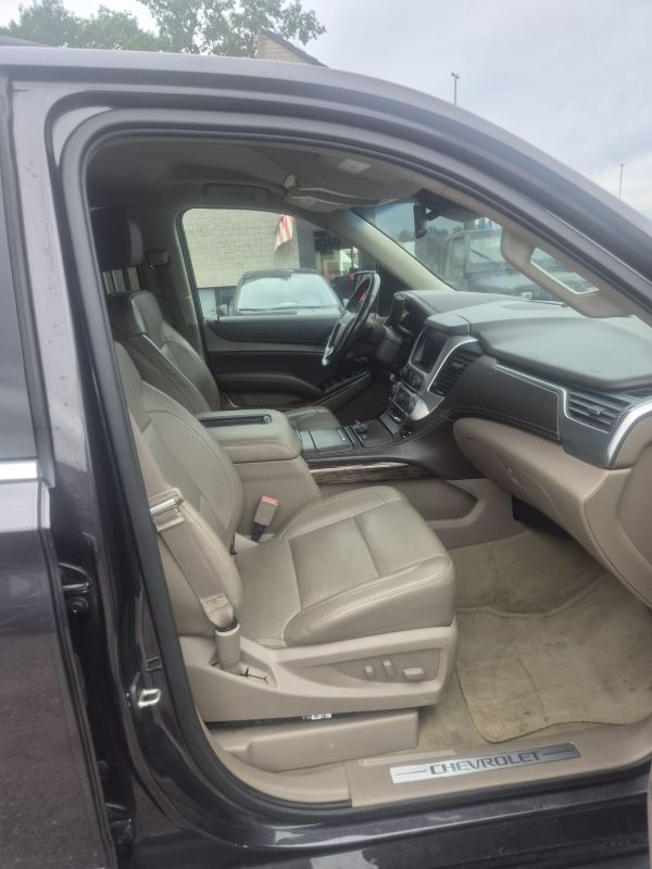 CHEVROLET SUBURBAN - BJ 2016 - Afbeelding 9