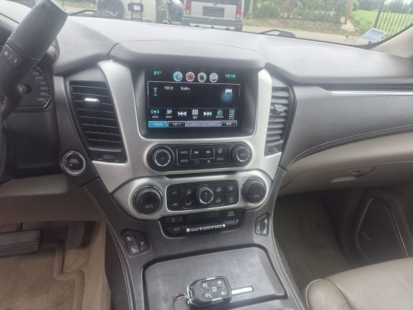 CHEVROLET SUBURBAN - BJ 2016 - Afbeelding 13